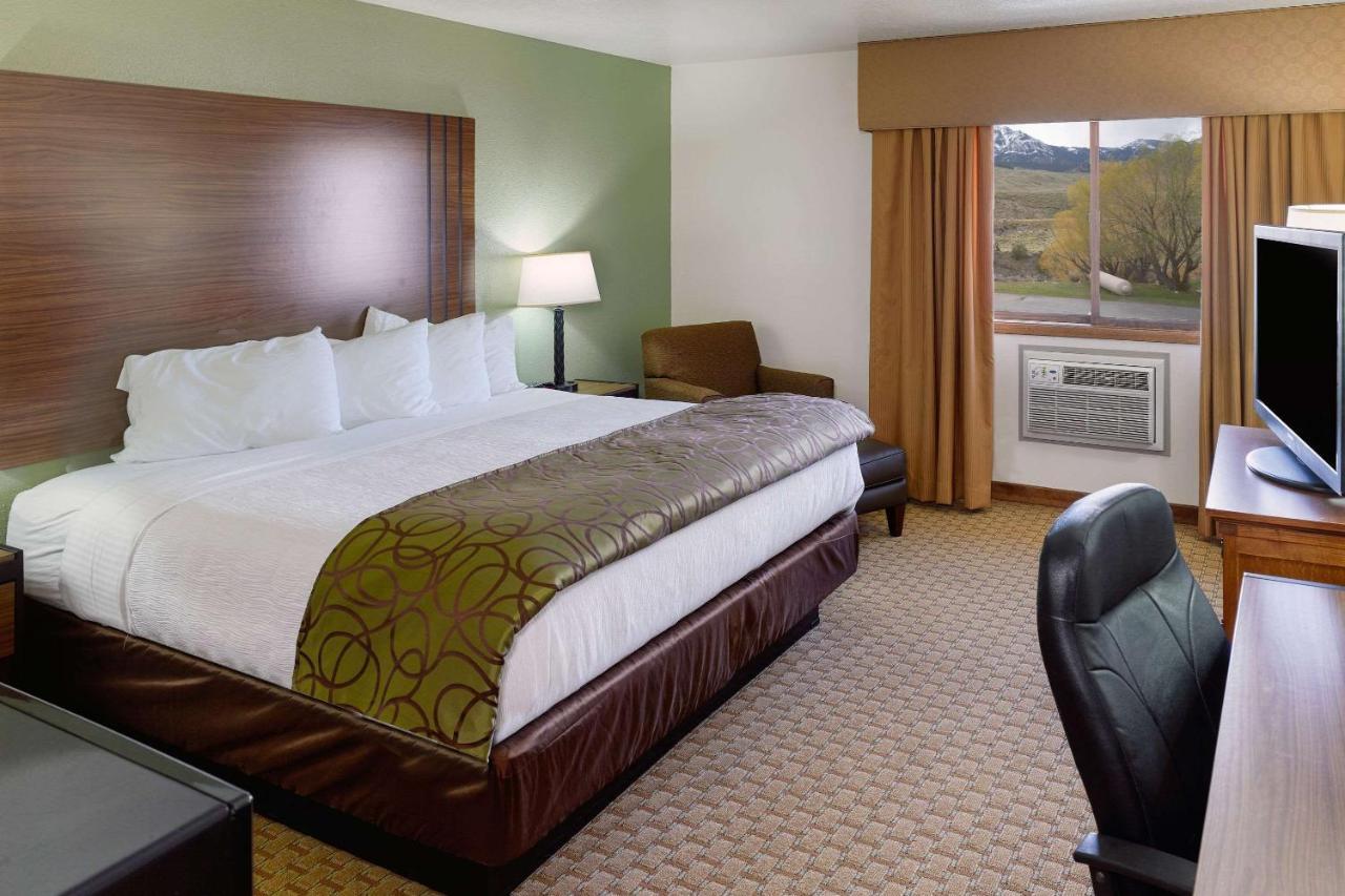 The Ridgeline Hotel At Yellowstone, Ascend Hotel Collection Гардинър Екстериор снимка