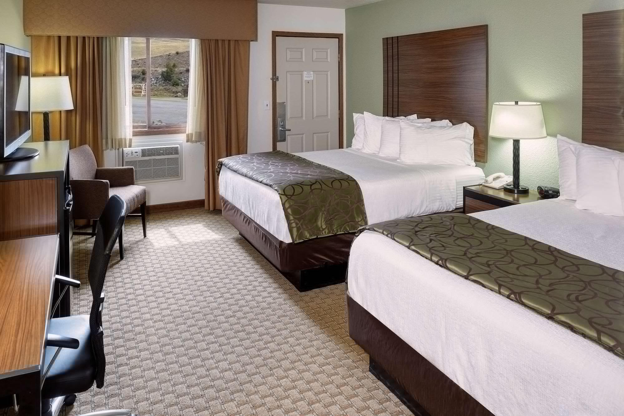 The Ridgeline Hotel At Yellowstone, Ascend Hotel Collection Гардинър Екстериор снимка