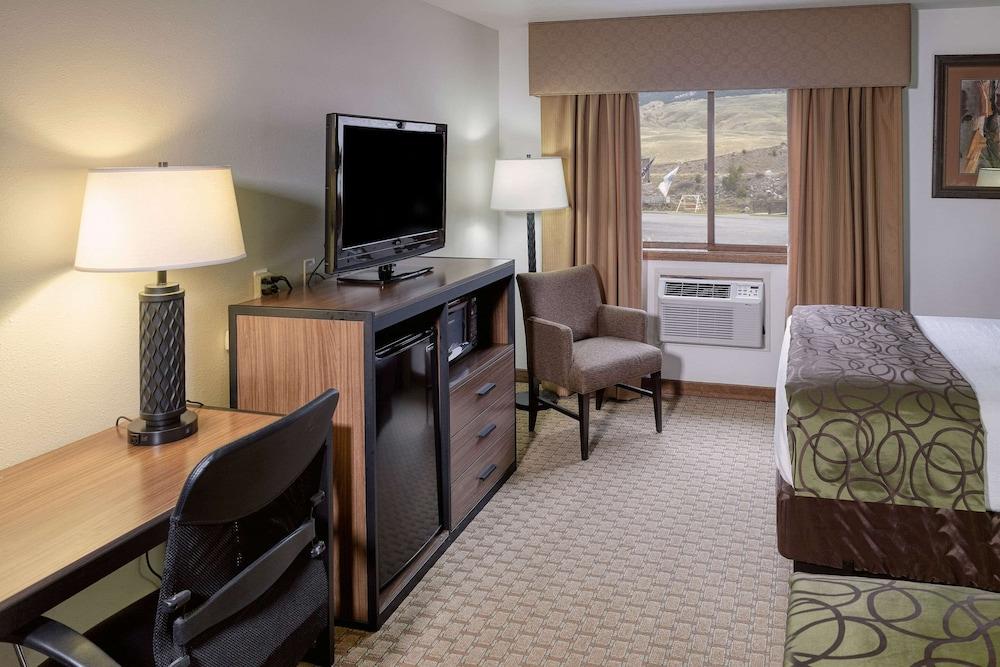 The Ridgeline Hotel At Yellowstone, Ascend Hotel Collection Гардинър Екстериор снимка