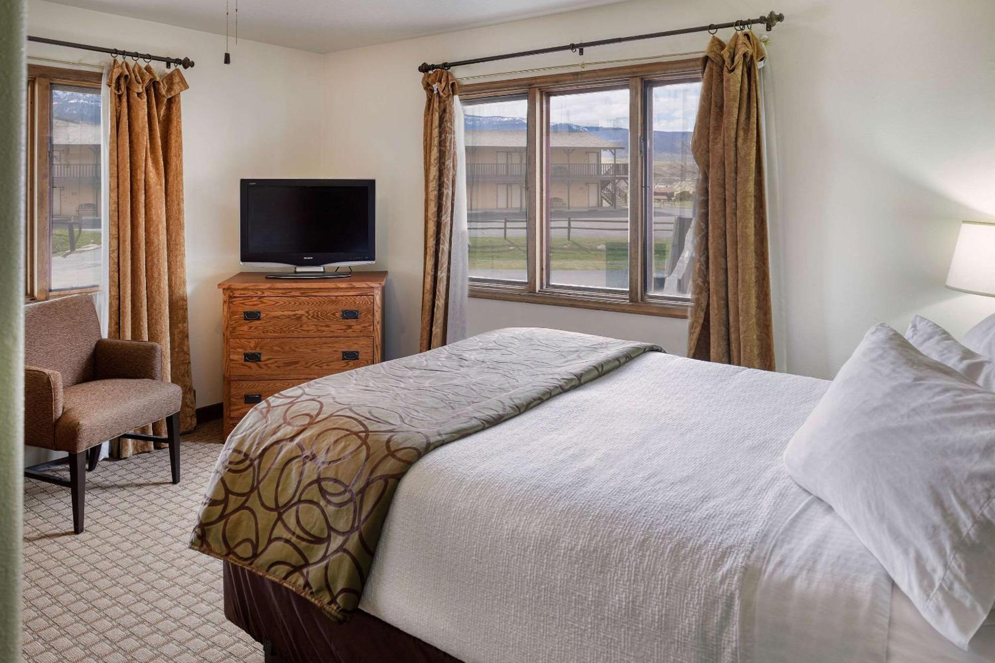 The Ridgeline Hotel At Yellowstone, Ascend Hotel Collection Гардинър Екстериор снимка