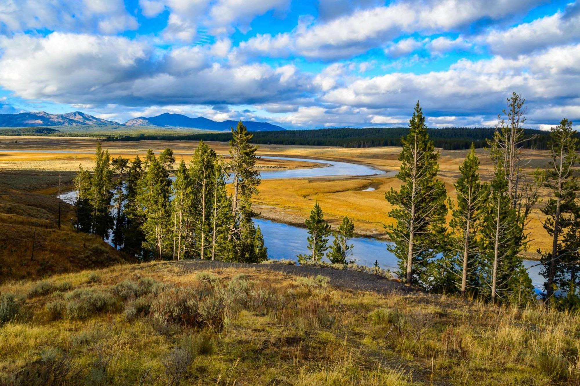 The Ridgeline Hotel At Yellowstone, Ascend Hotel Collection Гардинър Екстериор снимка