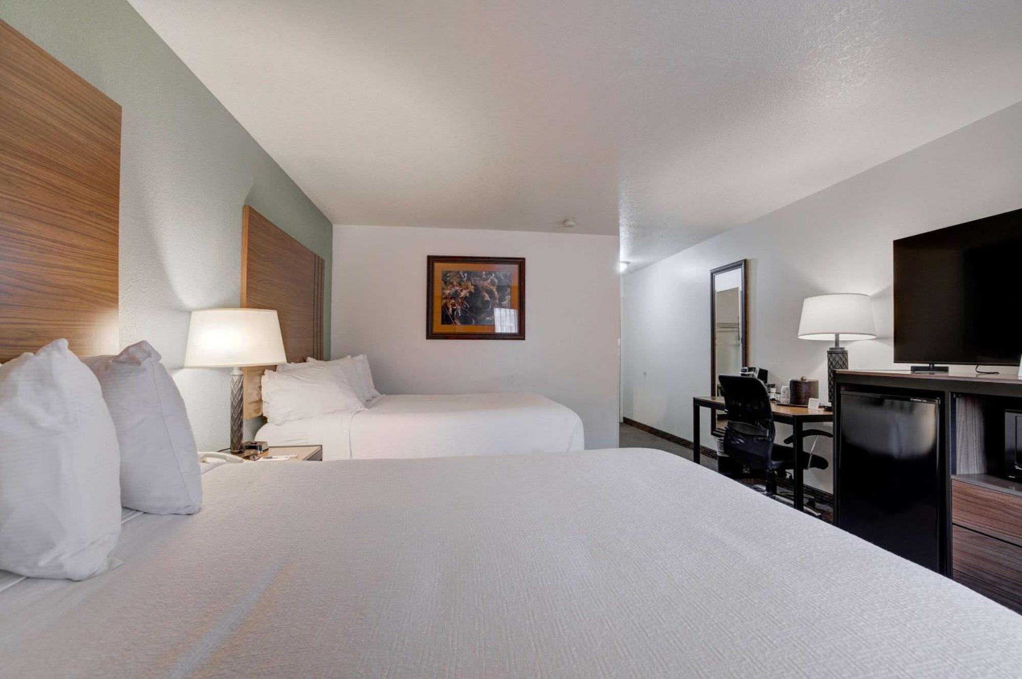 The Ridgeline Hotel At Yellowstone, Ascend Hotel Collection Гардинър Екстериор снимка