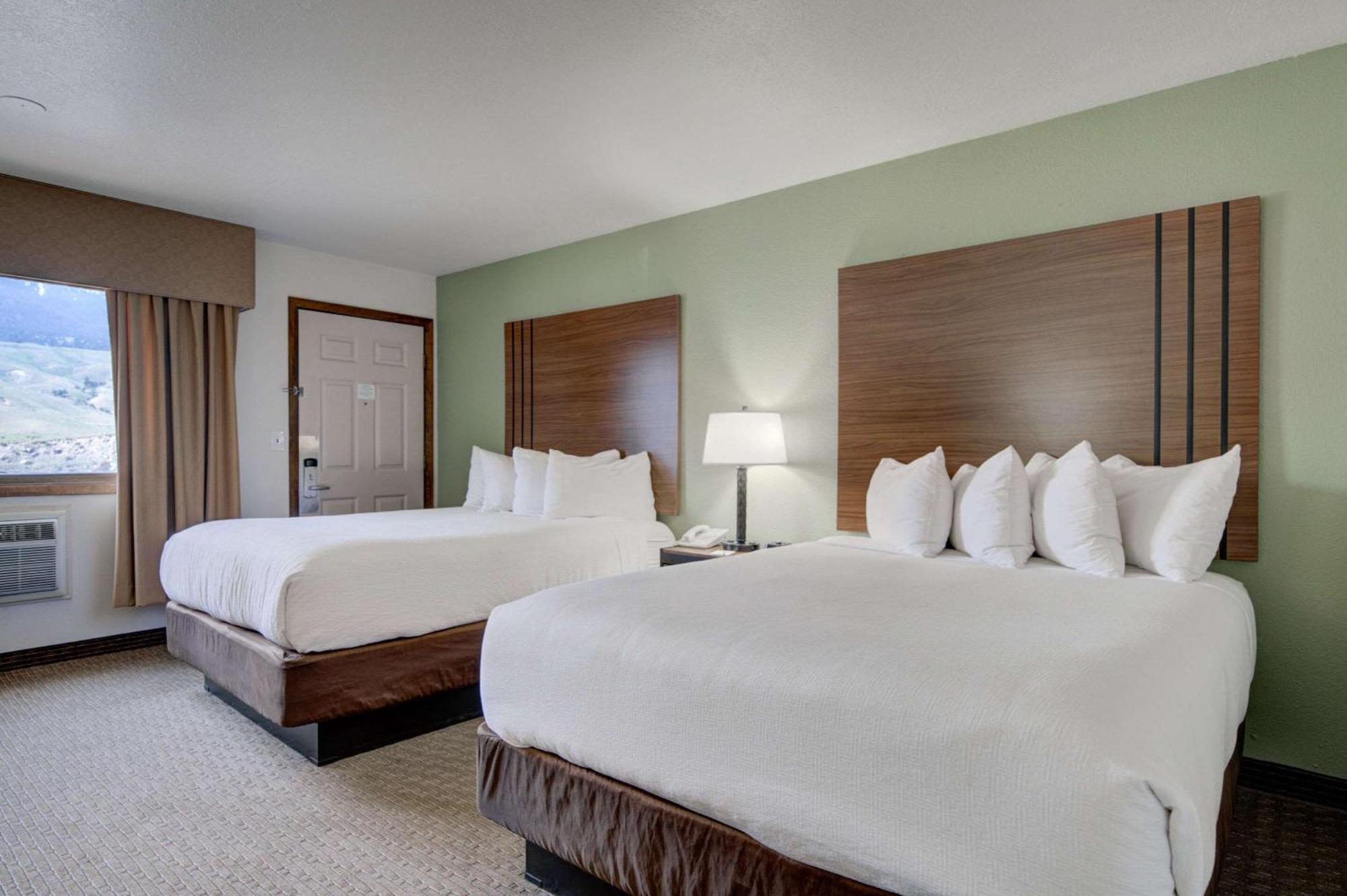 The Ridgeline Hotel At Yellowstone, Ascend Hotel Collection Гардинър Екстериор снимка