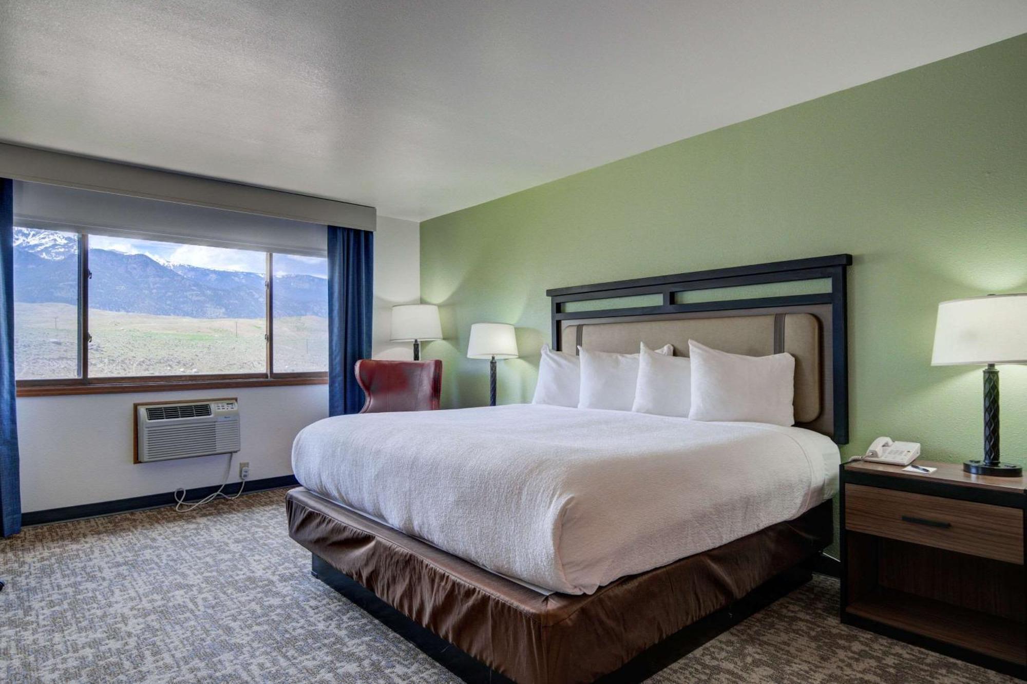 The Ridgeline Hotel At Yellowstone, Ascend Hotel Collection Гардинър Екстериор снимка