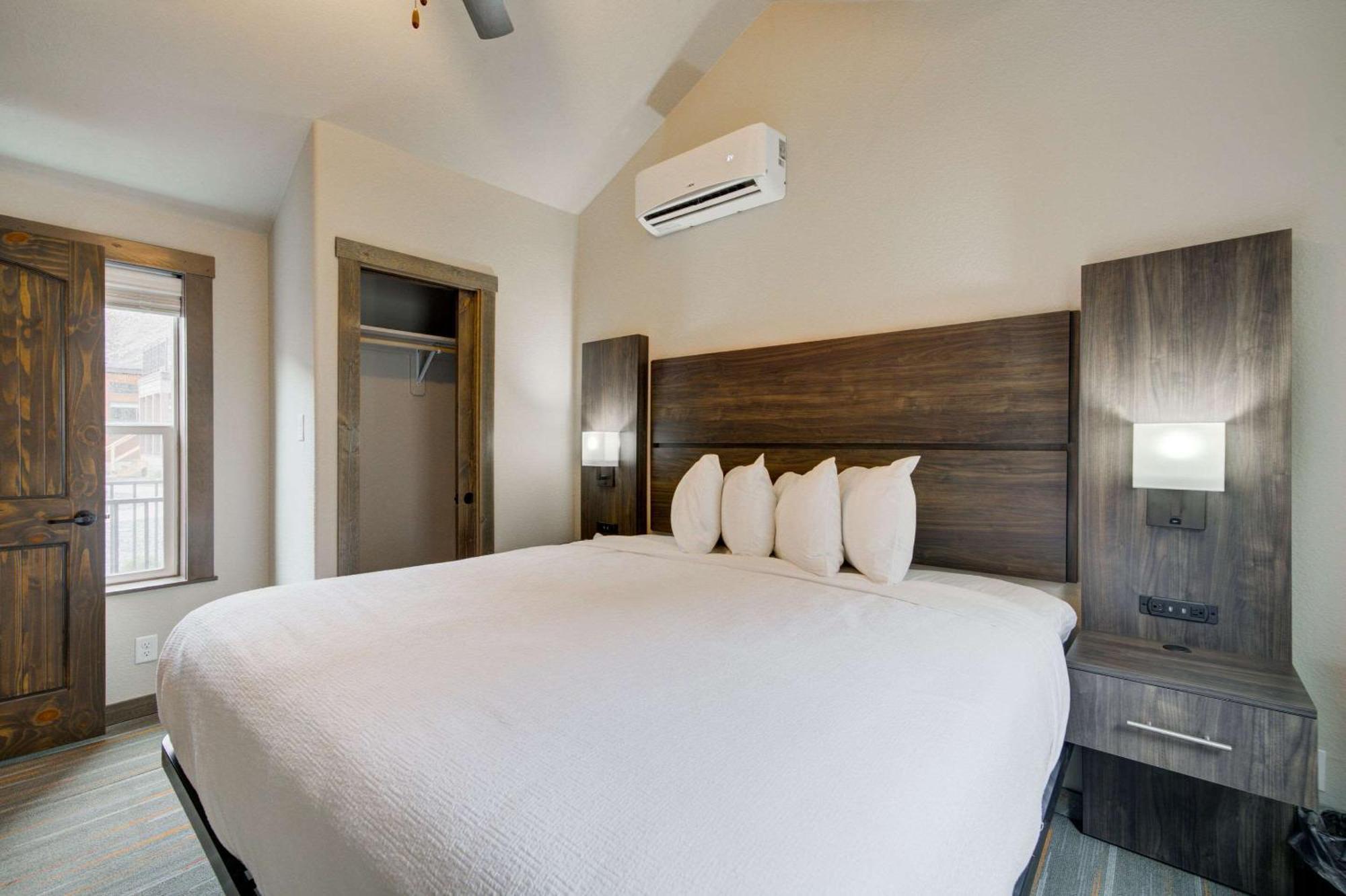 The Ridgeline Hotel At Yellowstone, Ascend Hotel Collection Гардинър Екстериор снимка