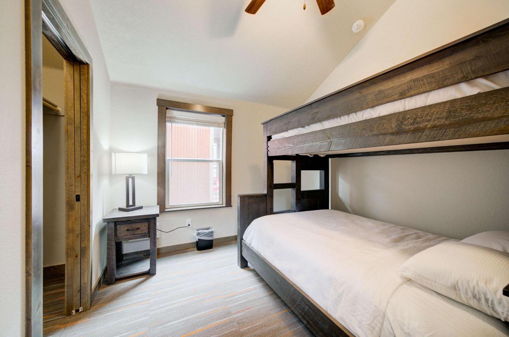 The Ridgeline Hotel At Yellowstone, Ascend Hotel Collection Гардинър Екстериор снимка